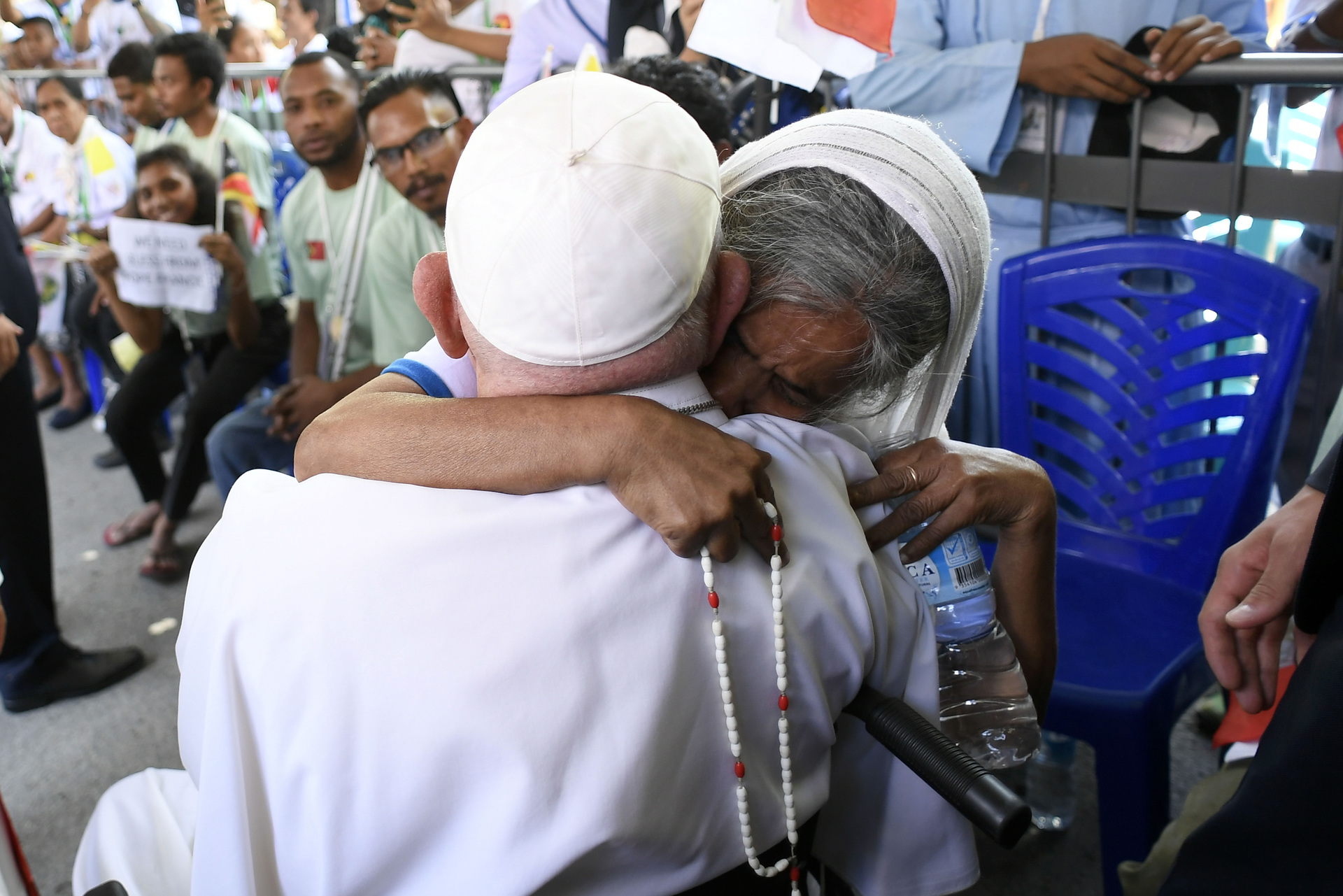 "Amem a pobreza como sua esposa": Francisco apela aos fiéis de um dos países mais pobres do mundo