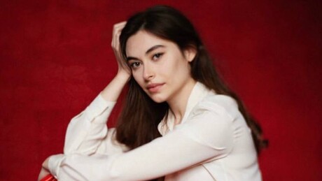 Política muçulmana pede desculpas depois de ter atirado em foto de Jesus e da Virgem Maria