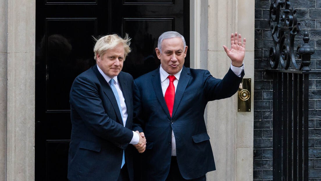 Boris Johnson revela que encontrou dispositivo de escuta em banheiro após visita de Netanyahu