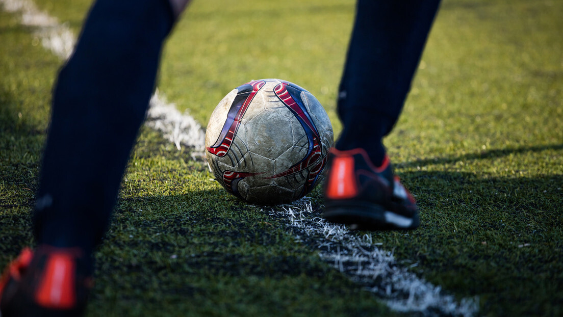 Primeiro time de futebol transgênero da Espanha é goleado por 19 a 0 na estreia da liga masculina