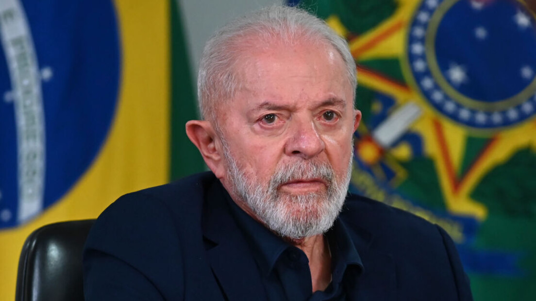 Lula cancela visita à cúpula do BRICS após acidente doméstico