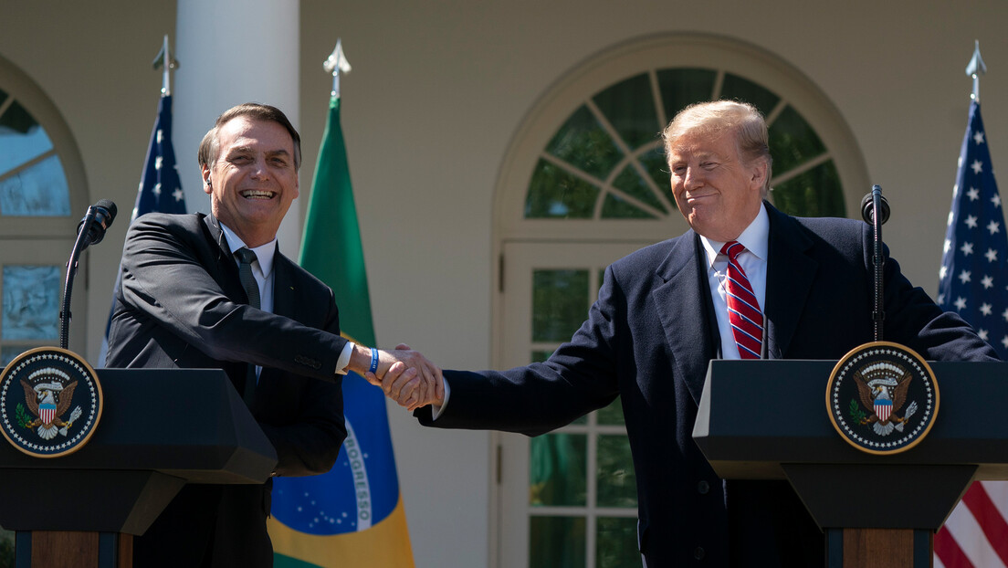 Trump "é bom para o mundo e vai ser excelente pro Brasil", diz Bolsonaro