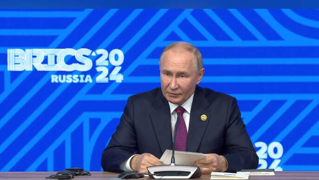 Putin dá coletiva de imprensa durante XVI Cúpula do BRICS