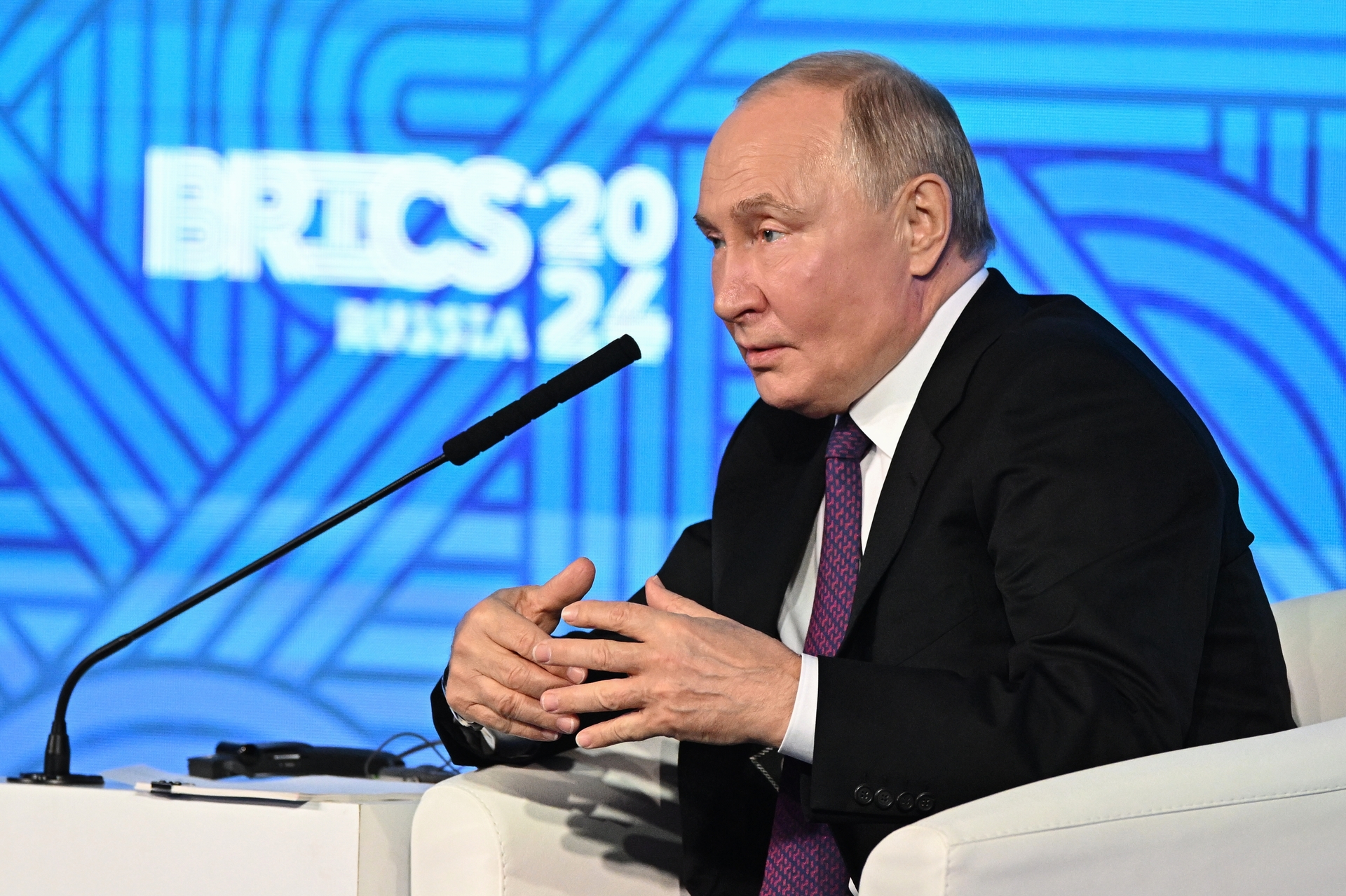 Putin: "BRICS não é dirigido contra ninguém"