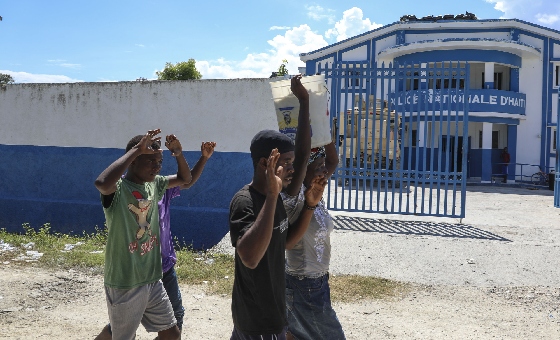 Crianças do Haiti são vítimas da crescente violência policial e de gangues