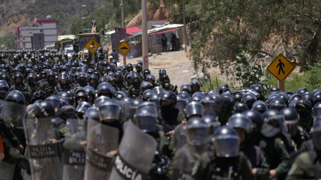 Bolívia denuncia "escalada desestabilizadora" contra Arce e a retenção de mais de 200 militares