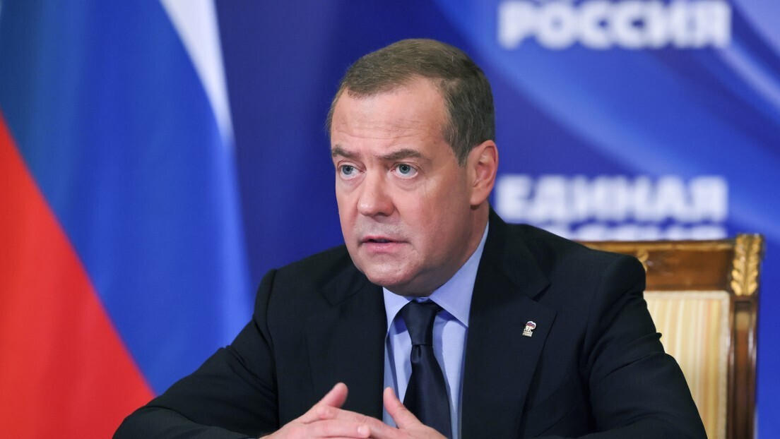 Medvedev esclarece se as eleições nos EUA afetam suas relações com a Rússia