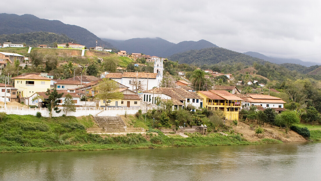 Cidades brasileiras crescem mais em encostas e áreas de risco