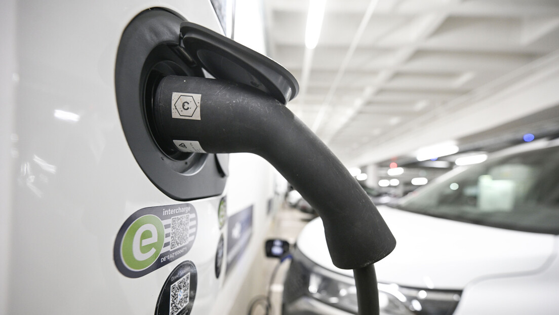 Brasil registra forte alta nas vendas de carros elétricos, contrariando tendência global