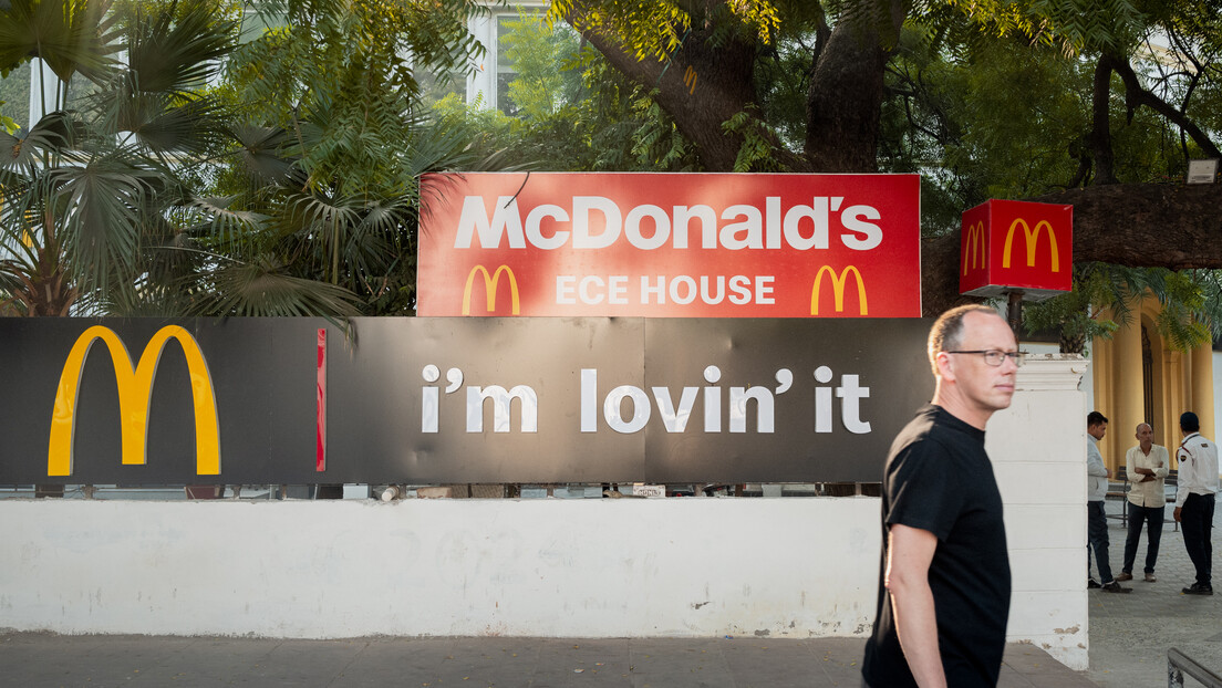 Surto bacterial causado pelo McDonald's já afetou 104 pessoas; uma morte foi registrada