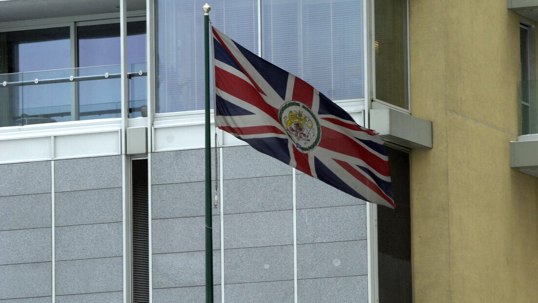 Rússia expulsa diplomata britânico por atividades subversivas