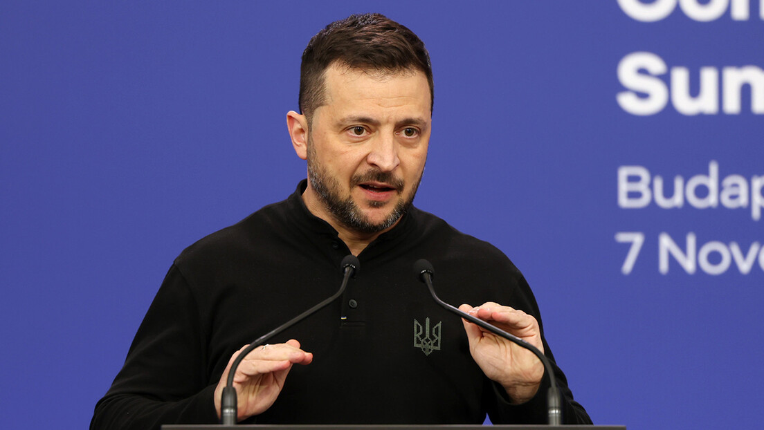 Ucrânia é "muito fraca" para retomar territórios, admite Zelensky