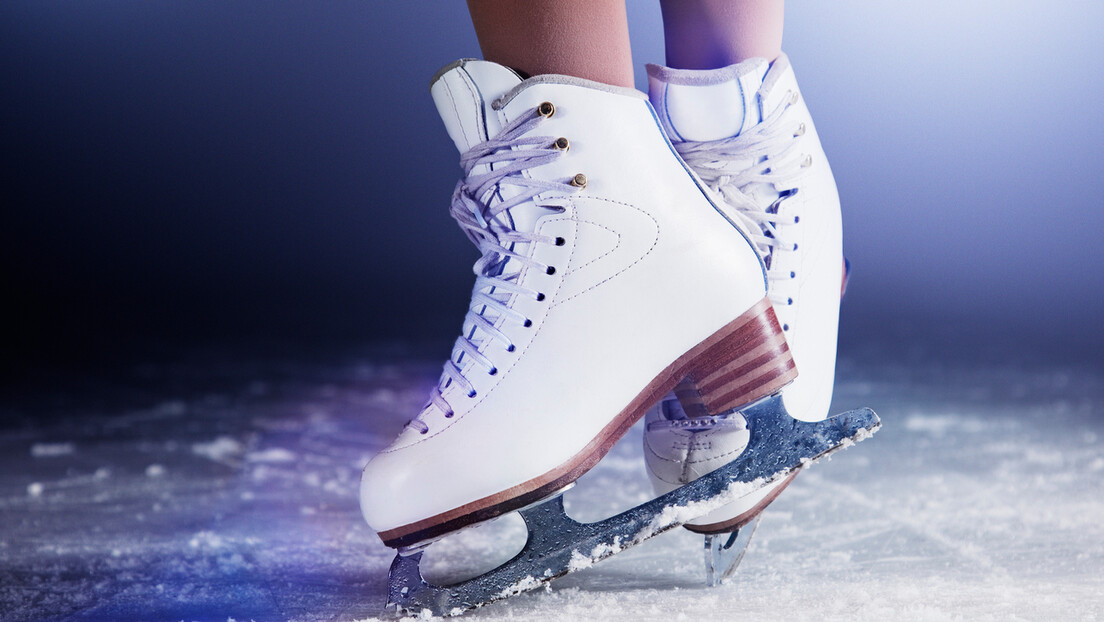 Maior pista de patinação no gelo do mundo é inaugurada em São Petersburgo