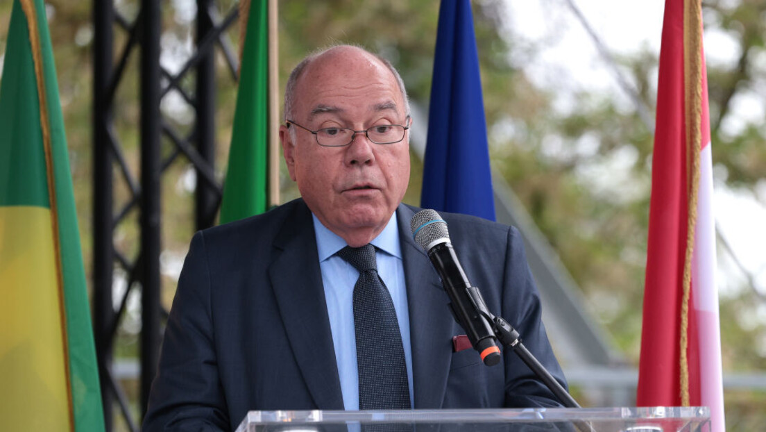 Trump "não tem influência nenhuma" em inquérito contra Bolsonaro, diz Vieira