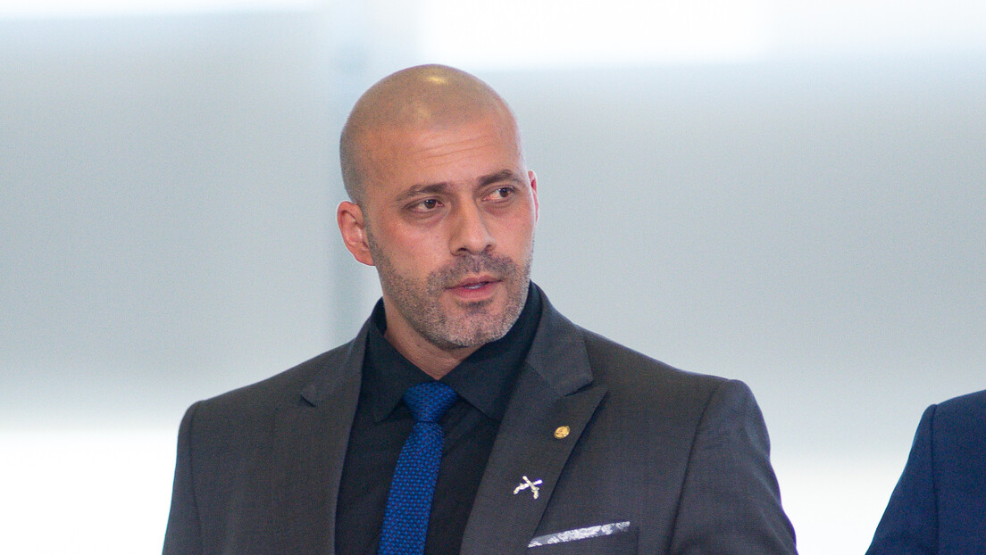 Daniel Silveira foi em shopping enquanto descumpriu termos de liberdade condicional, revela STF