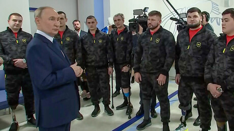 🇷🇺 Putin encontra-se com soldados russos em recuperação de ferimentos