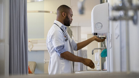 Doença misteriosa mata dezenas em país africano