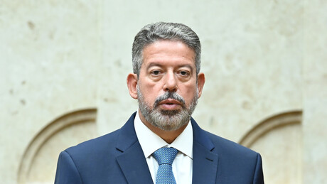 Arthur Lira pode assumir ministério no governo Lula e mira Senado em 2026 - imprensa brasileira