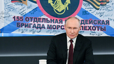 Putin destaca avanços diários na linha de frente e promete reconstrução em Kursk