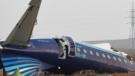 Ataques de drones ucranianos impediram que avião que caiu no Cazaquistão aterrissasse na Rússia