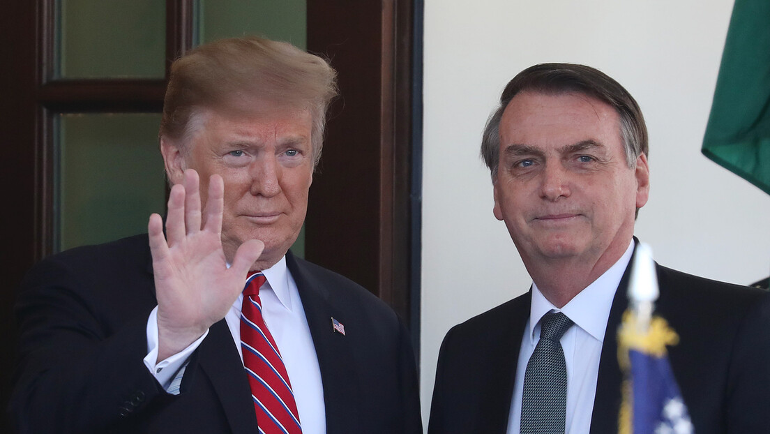 Convite à posse de Trump é "sinônimo de prestígio", diz Bolsonaro