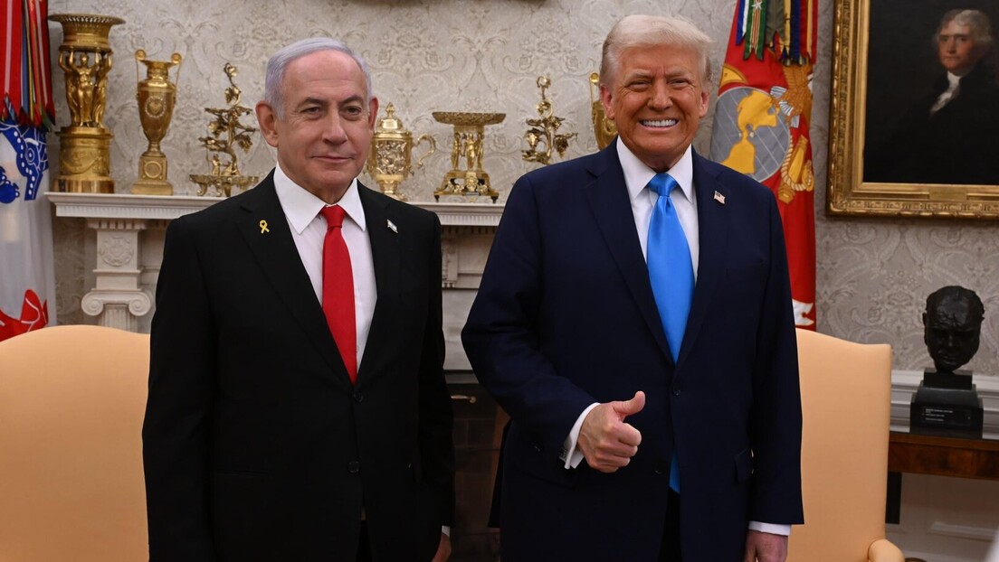 Netanyahu presenteou Trump com um pager