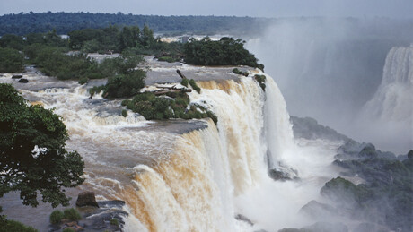 Decisão histórica: Justiça brasileira redefine dono das Cataratas do Iguaçu