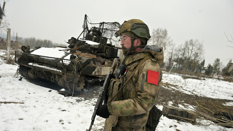 Em fuga, tropas ucranianas abandonam armamento da OTAN na província de Kursk