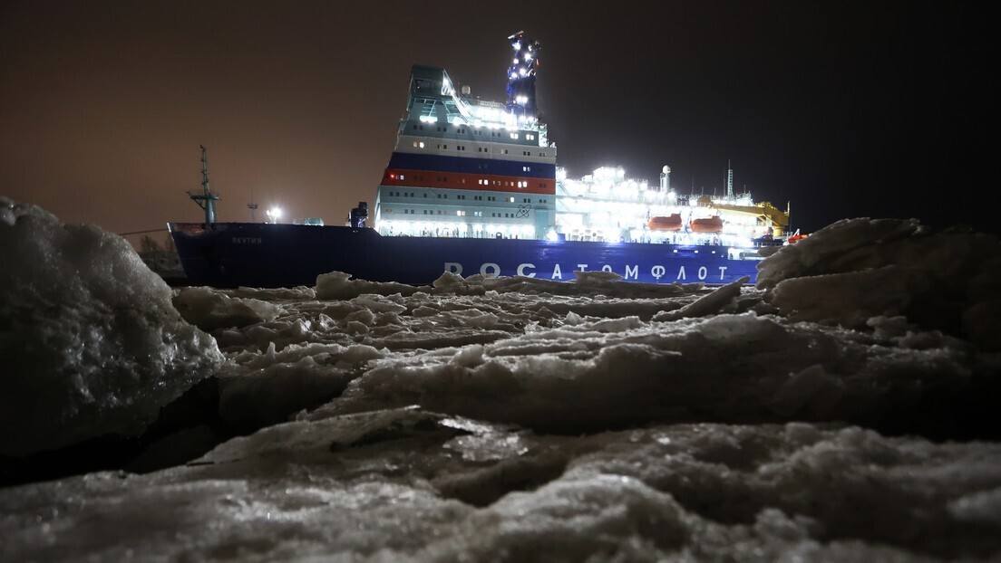 VÍDEO: Yakutia, o novo quebra-gelo russo de propulsão nuclear, chega à base ártica em Murmansk