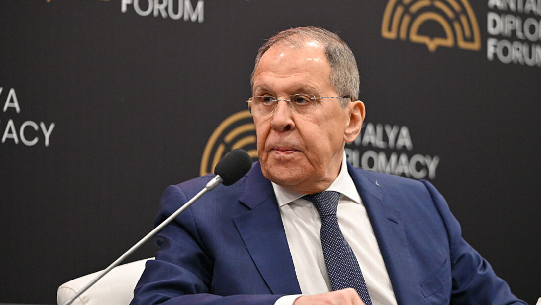 Europa busca instalar 'um novo semiführer' na Ucrânia, denuncia Lavrov