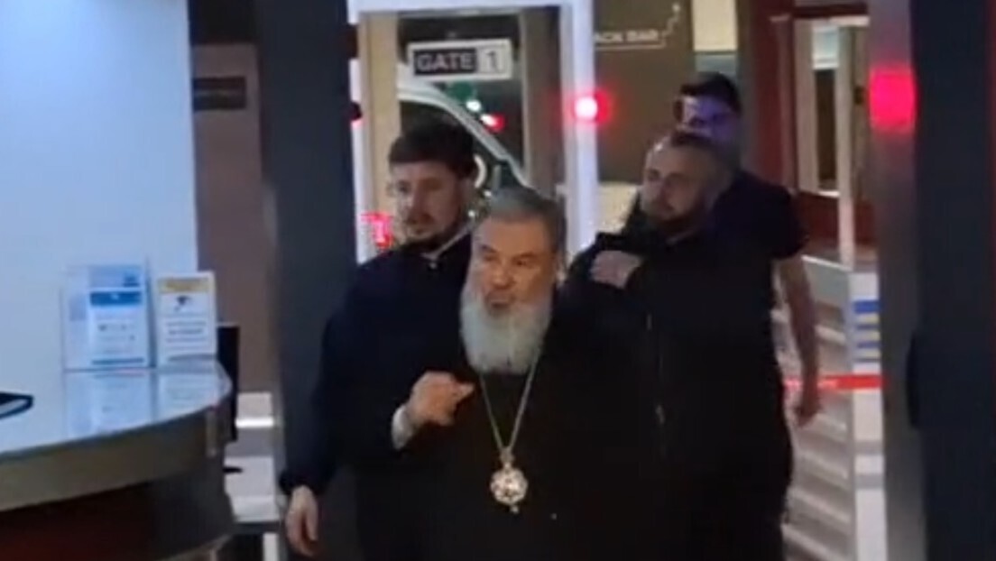 Arcebispo da Moldávia é novamente impedido de voar para Jerusalém para buscar o Fogo Sagrado