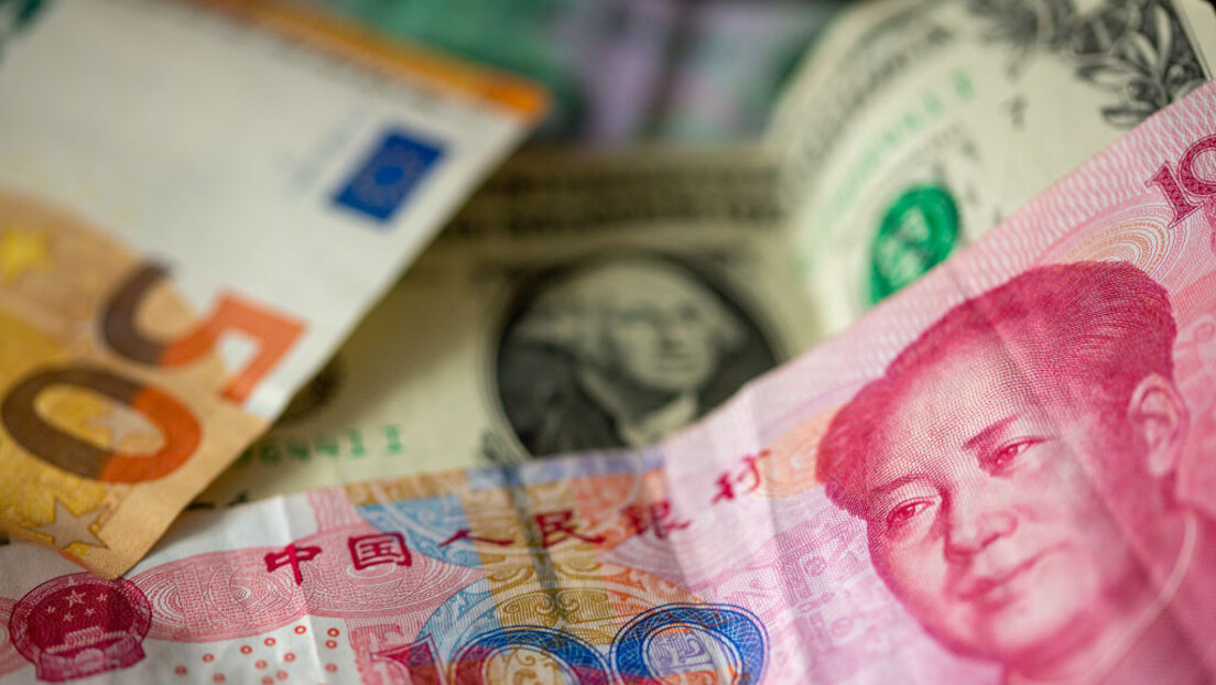 China lança plano para fortalecer yuan no comércio global e promover alternativa ao SWIFT