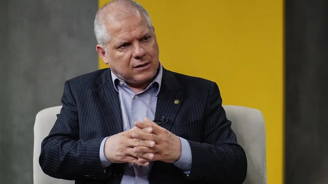 Presidente do INSS é demitido após operação que investiga fraudes bilionárias