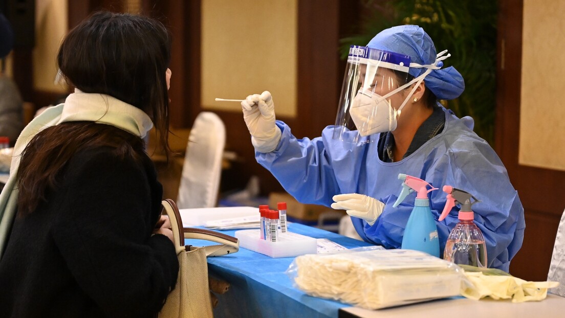 China reage após Casa Branca promover teoria de que Covid-19 vazou de laboratório do país