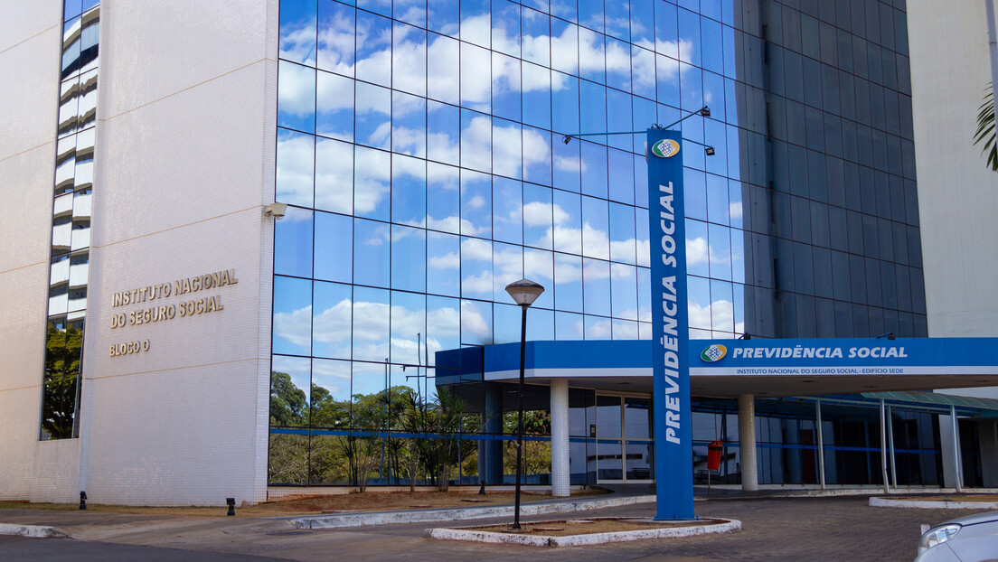 Oposição protocola pedido da CPI sobre fraude do INSS com 185 assinaturas