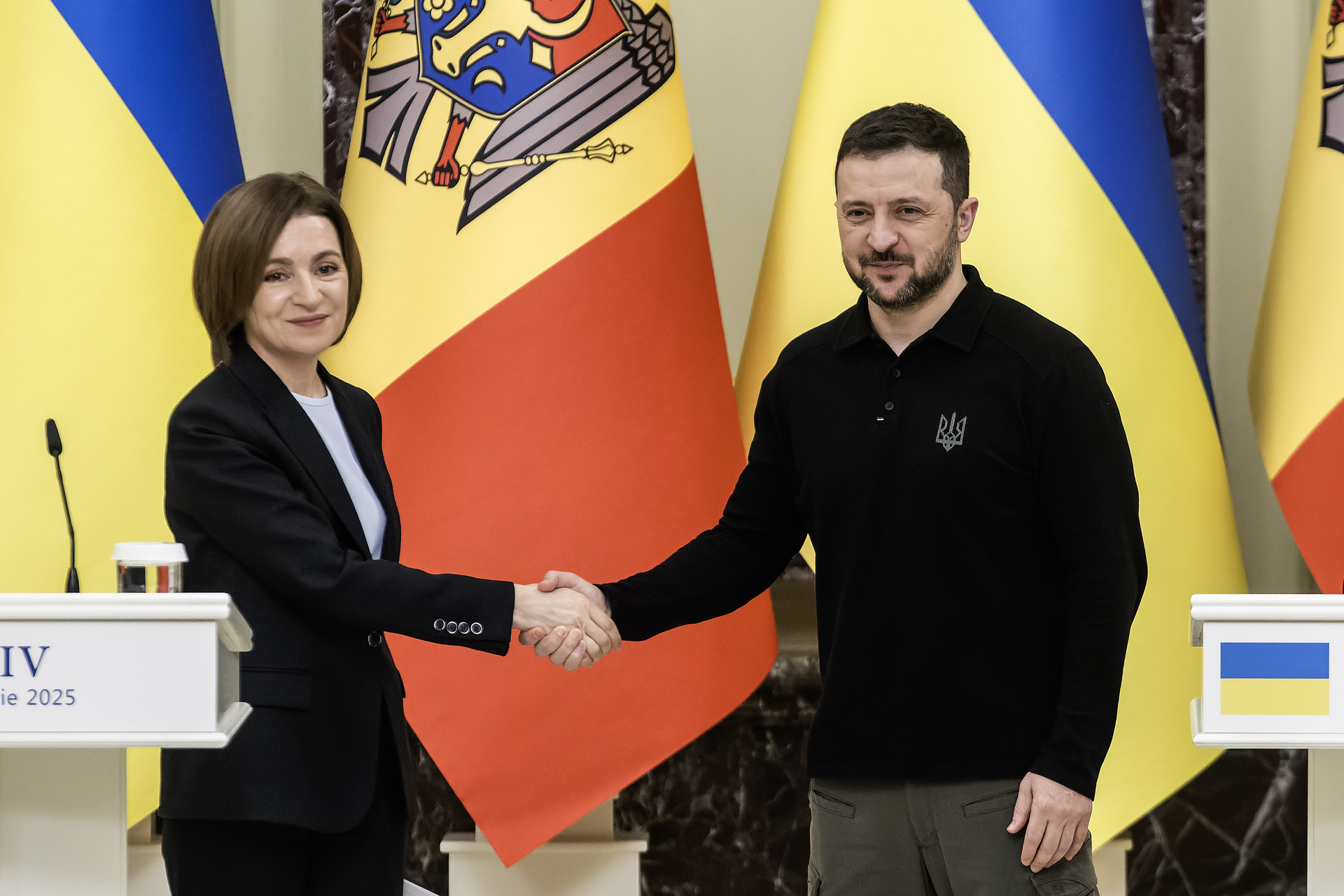 Ucrânia 2.0? O país pós-soviético que proíbe oposição, mídia e tudo o que é russo