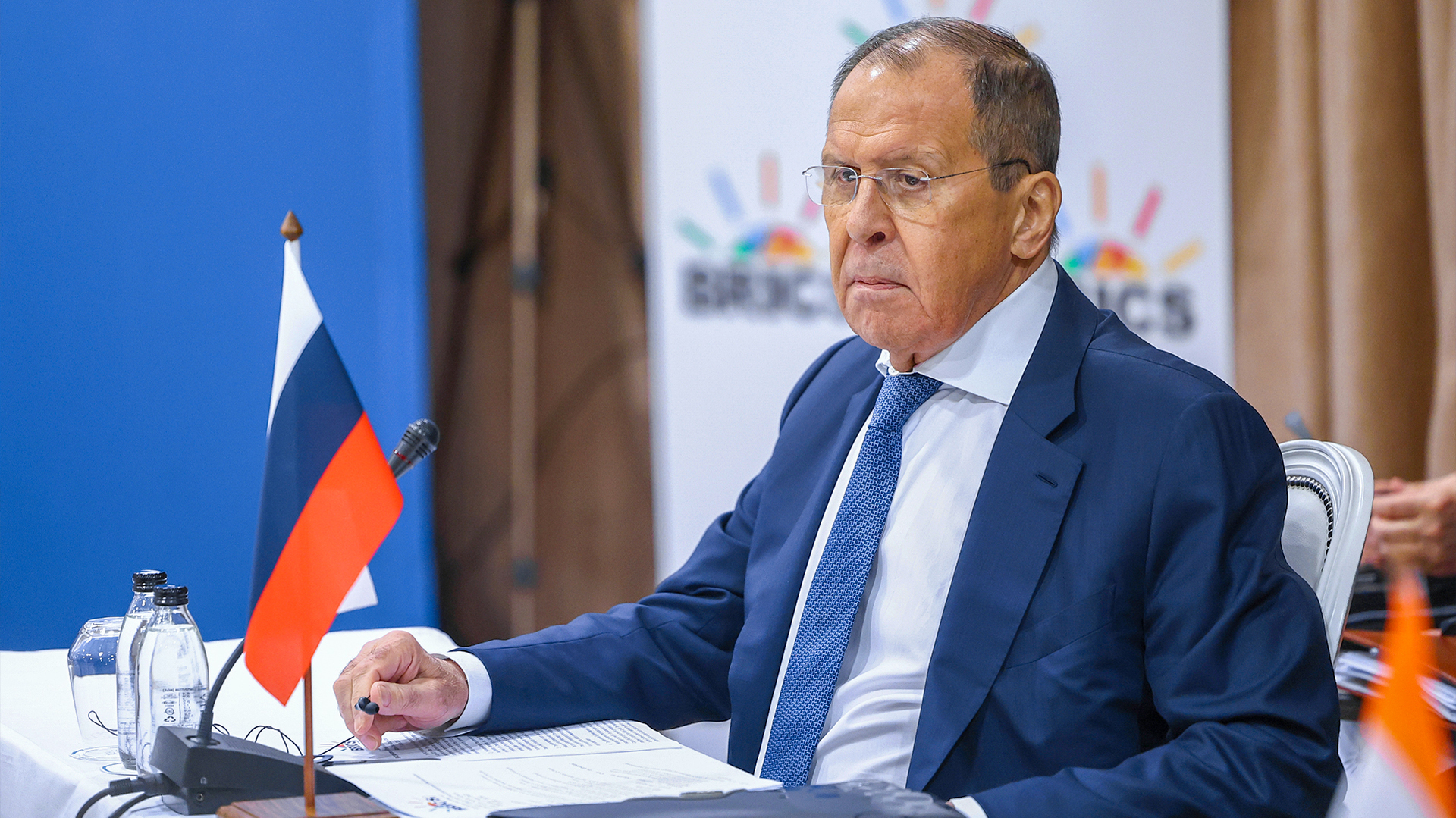 Lavrov chega ao Brasil para participar da reunião chancelers do BRICS