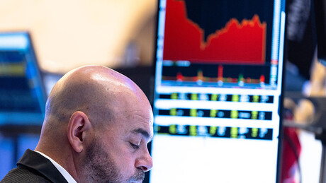 Wall Street tem forte queda após retaliações comerciais chinesas e dólar vai a R$ 5,83