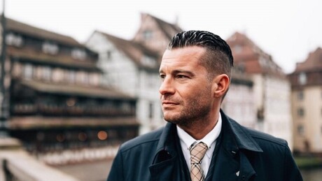 Tribunal alemão condena jornalista por meme