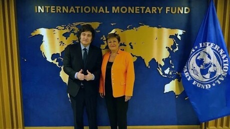 Após polêmico corte de gastos de Milei, FMI deve emprestar US$ 20 bi à já endividada Argentina