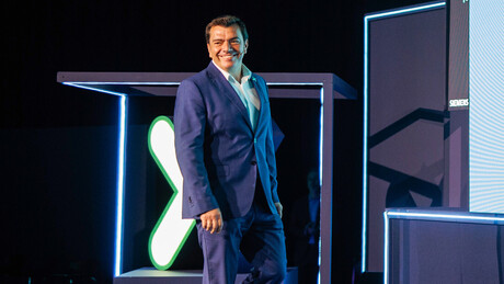 Quem foi o CEO da Siemens que morreu no acidente aéreo em Nova York?