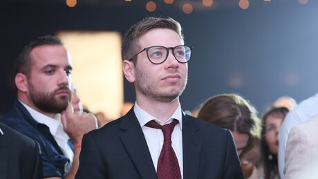 Filho de Netanyahu se enfurece com Macron, que falou em reconhecimento palestino: 'vai se ferrar'