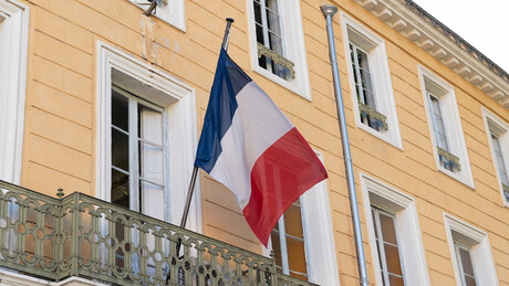 Argélia expulsa autoridades francesas e dá 48 horas para deixarem o país