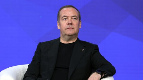 Ex-presidente da Rússia reage a envio de tropas à Ucrânia: 'Quantos caixões a Europa vai aceitar?'