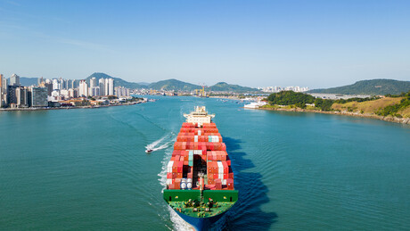 Brasil e China lançam rota marítima que promete reduzir custos logísticos