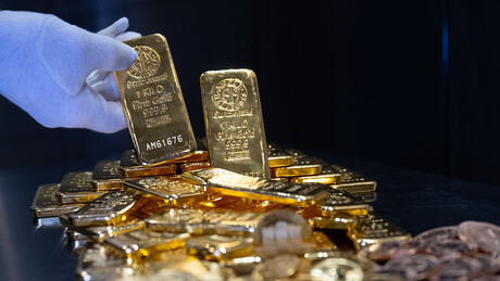 Preço do ouro supera US$ 3400 pela primeira vez na história