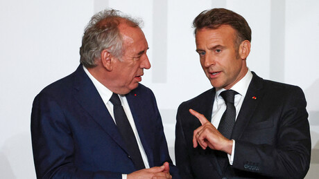 Primeiro-ministro da França tem nome envolvido em escândalo de pedofilia em colégio católico