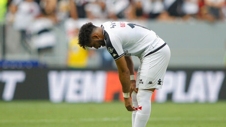 Dmitri Payet confirma que amante bebia urina durante relação e nega acusações de agressões