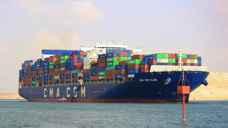 Trump solicita passagem gratuita para navios dos EUA pelos canais do Panamá e de Suez