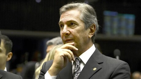 Defesa de Collor apresenta novo laudo médico e solicita prisão domiciliar